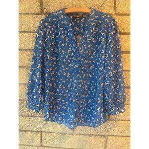 Karl Lagerfeld Paris Blue Floral Button-Down Blouse Lightweight 3/4 Sleeves Wome